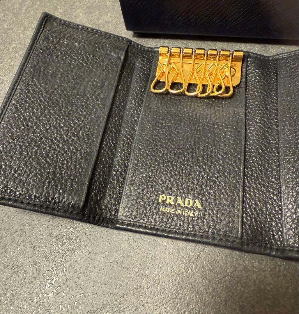 PRADA ブラック ６連キーケース