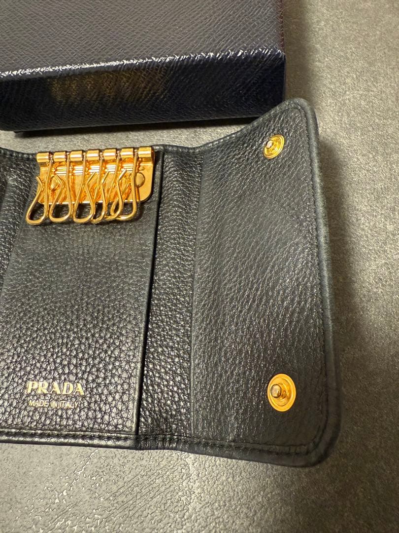 PRADA ブラック ６連キーケース