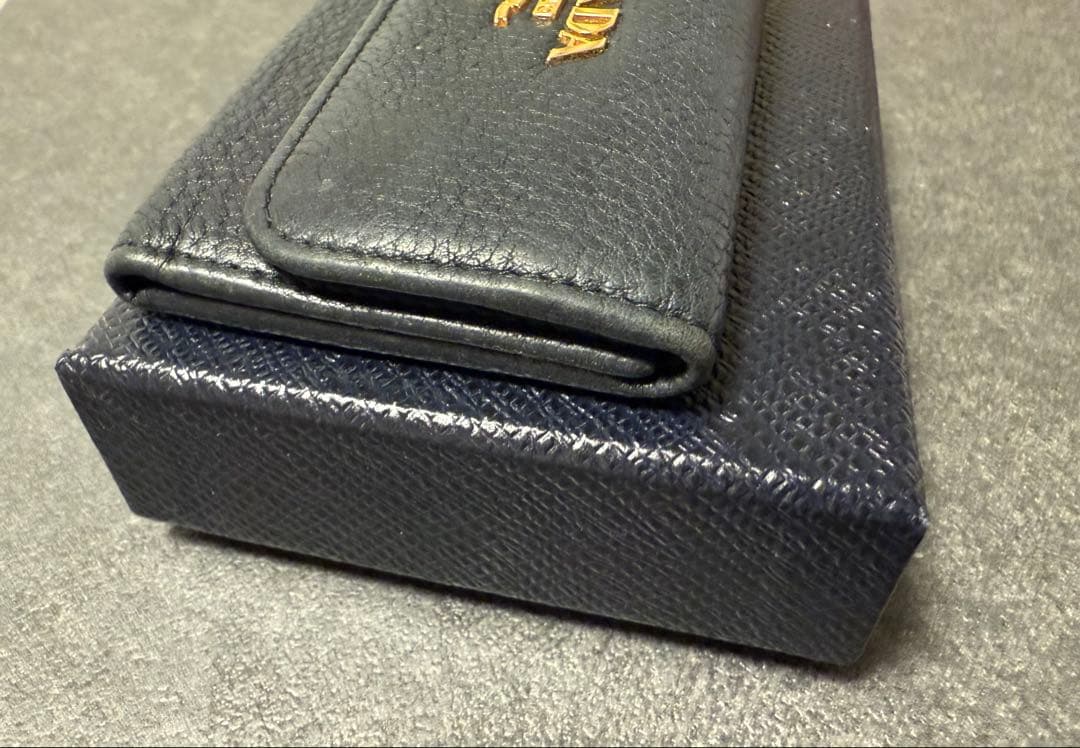 PRADA ブラック ６連キーケース