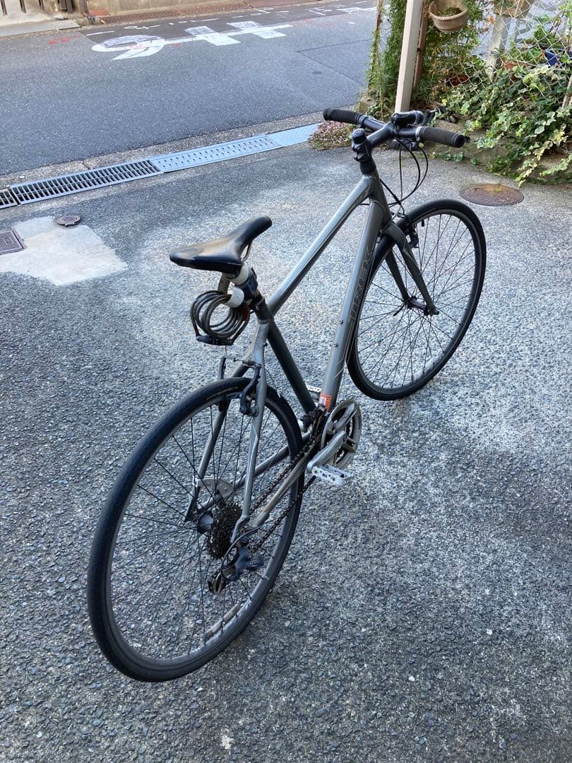 po-san専用　大阪府　クロスバイク TREK FX7.2 定価6.5万円