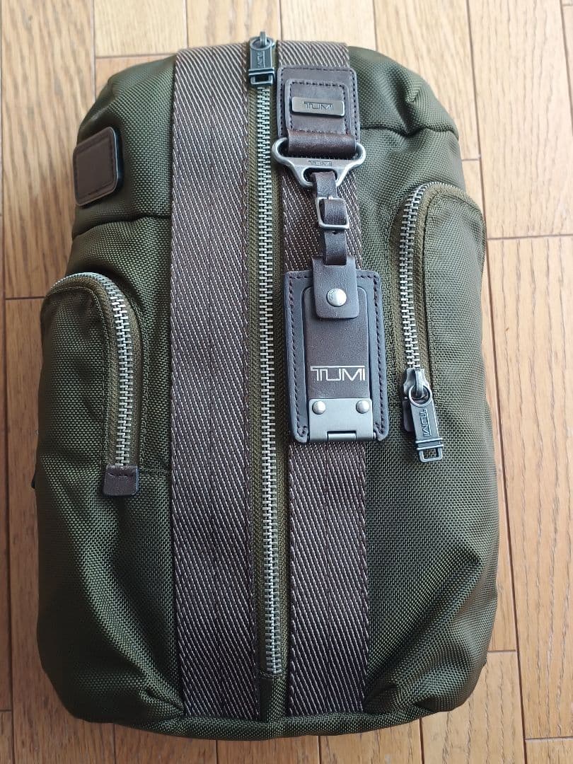 2〜3回使用の極美品 TUMI クロスボディバッグALPHABRAVO