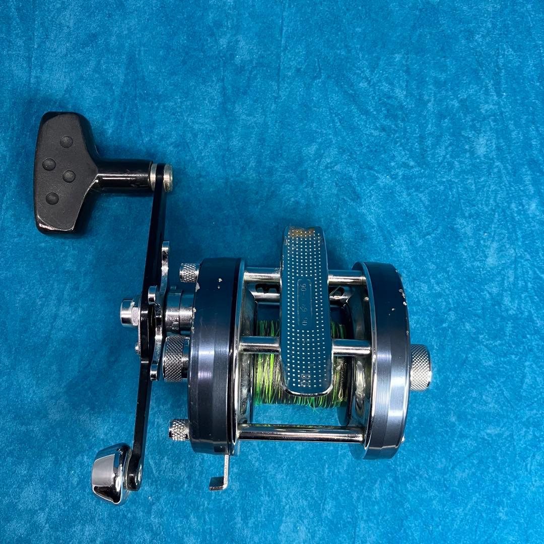 アブガルシア　アンバサダー　5500c ブルーグレー