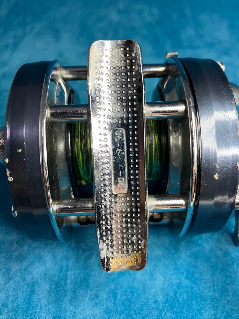 アブガルシア　アンバサダー　5500c ブルーグレー