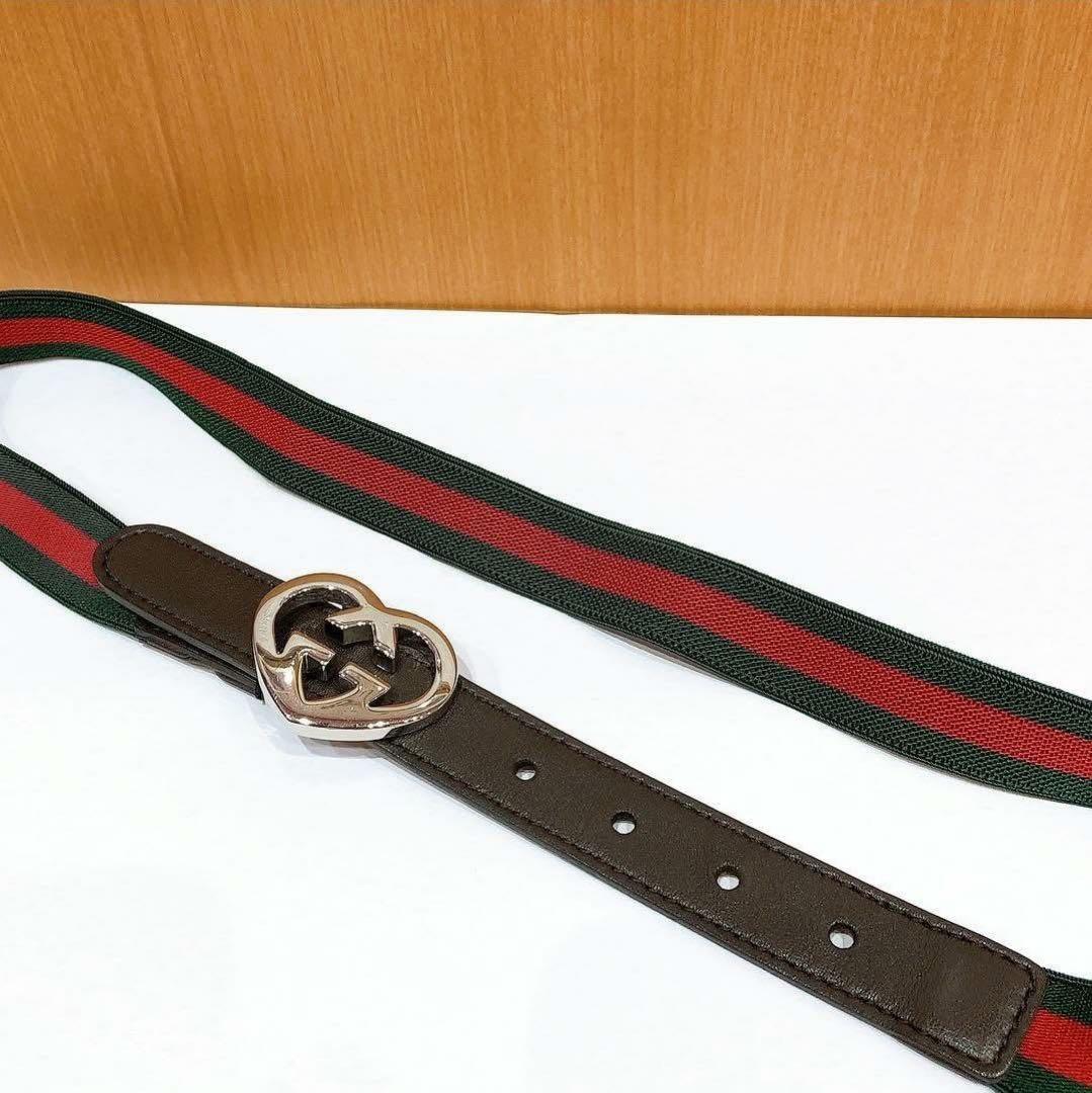 お*ち様 GUCCI ハート型バックル ベルト グリーン/レッド