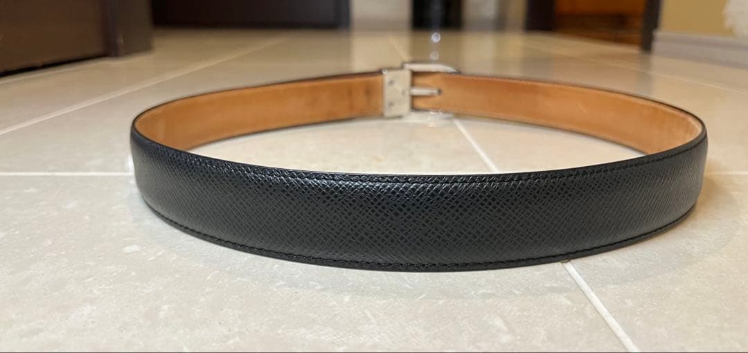 LOUIS VUITTON タイガサンチュール　ブラックレザーベルト