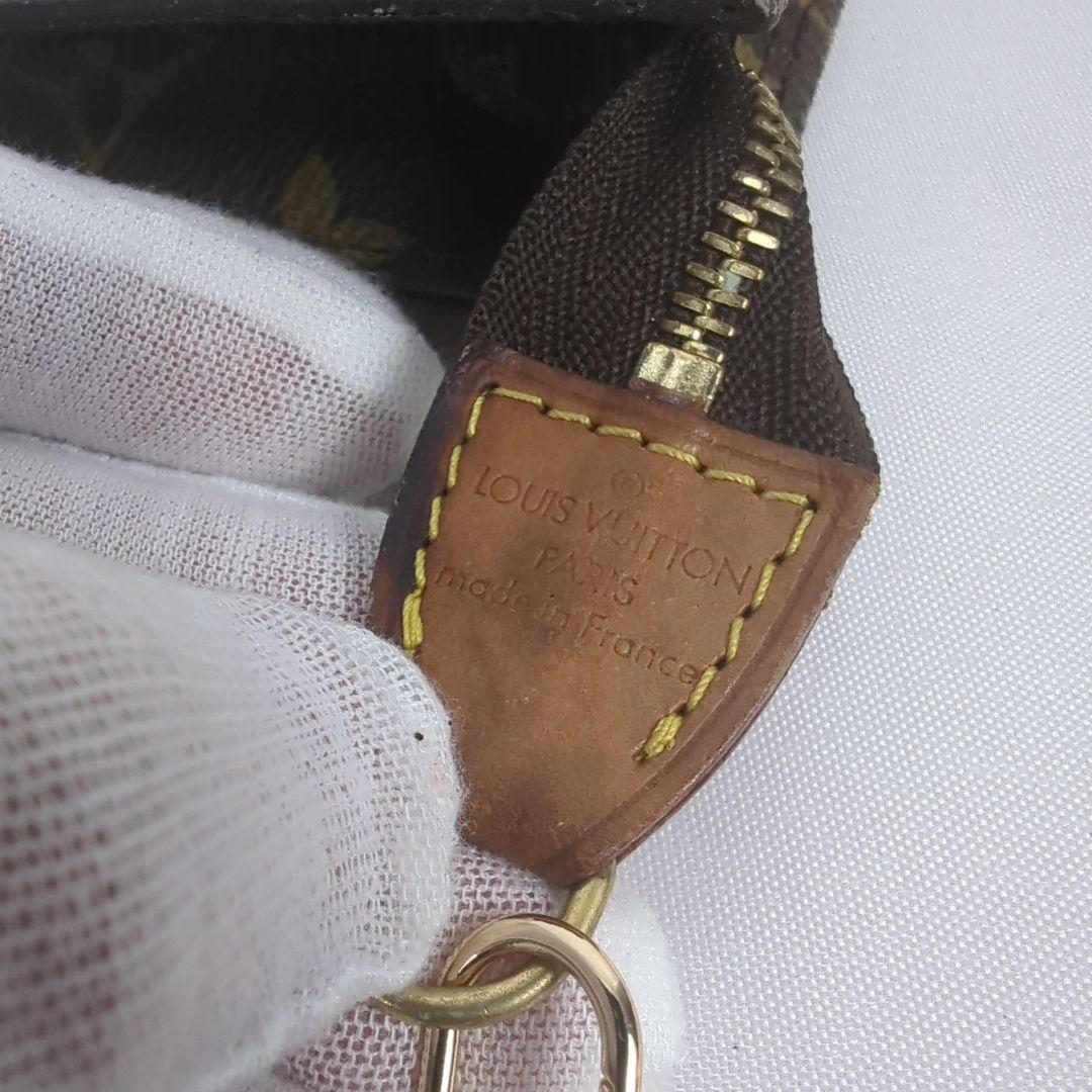 LOUISVUITTON ルイヴィトン チェーン モノグラム アクセサリーポーチ