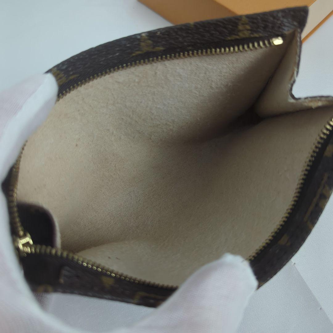 LOUISVUITTON ルイヴィトン チェーン モノグラム アクセサリーポーチ