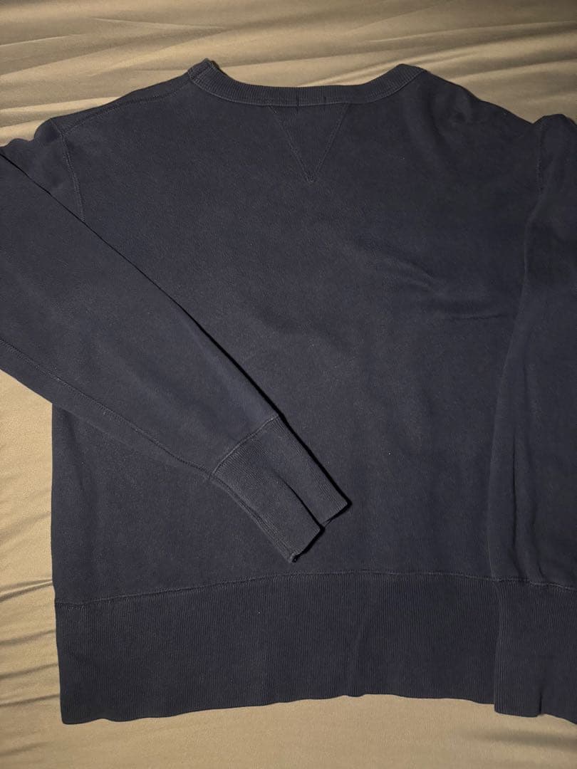 E.M.U. FOOTBALL 1947 スウェットシャツ ネイビー