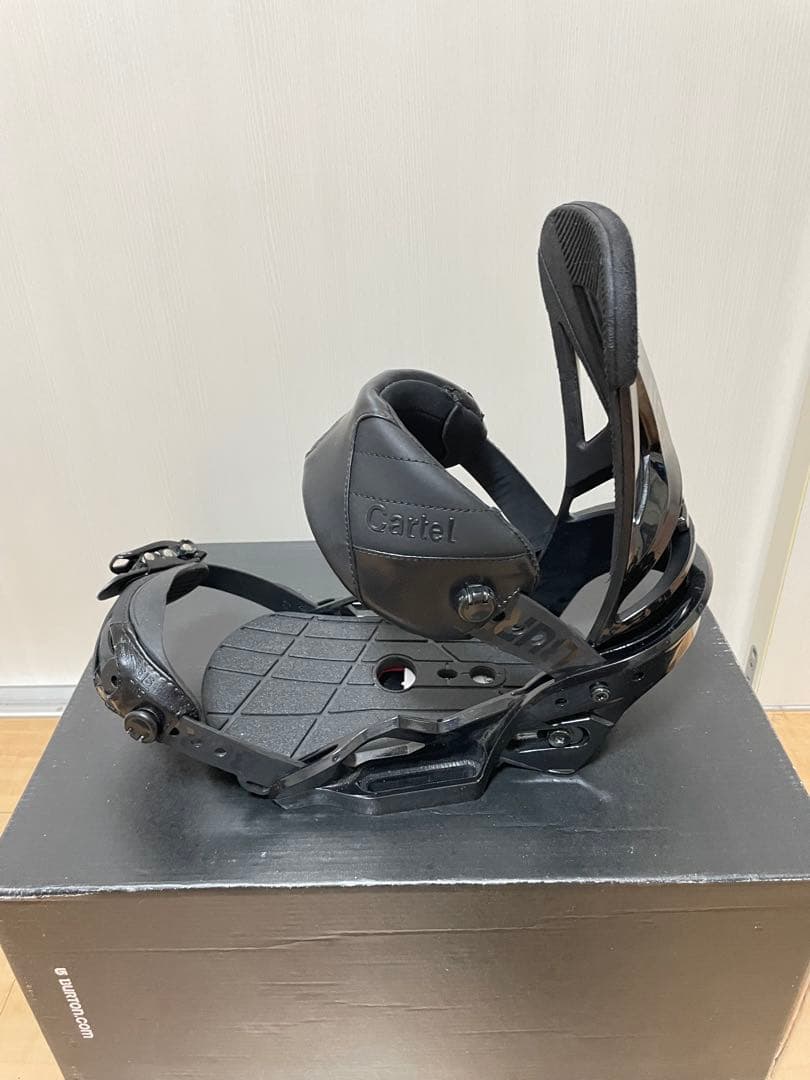 バートンカーテル EST Sサイズ　Burton Curtel