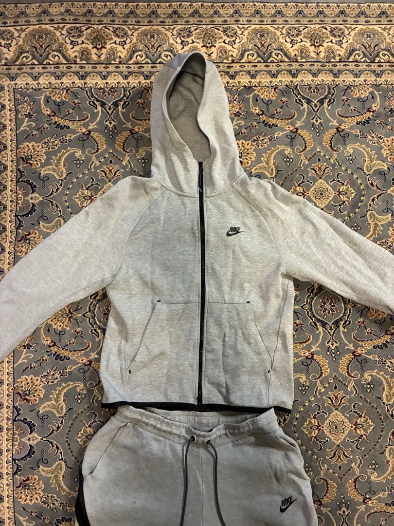 [最終価格早い者勝ち]NIKEテックフリース上M下XL上下セットグレー