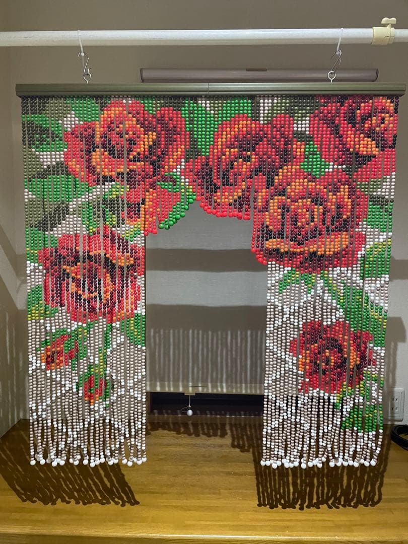 完成品】 昭和レトロ 珠のれん ビーズ 花柄 - メルカリ