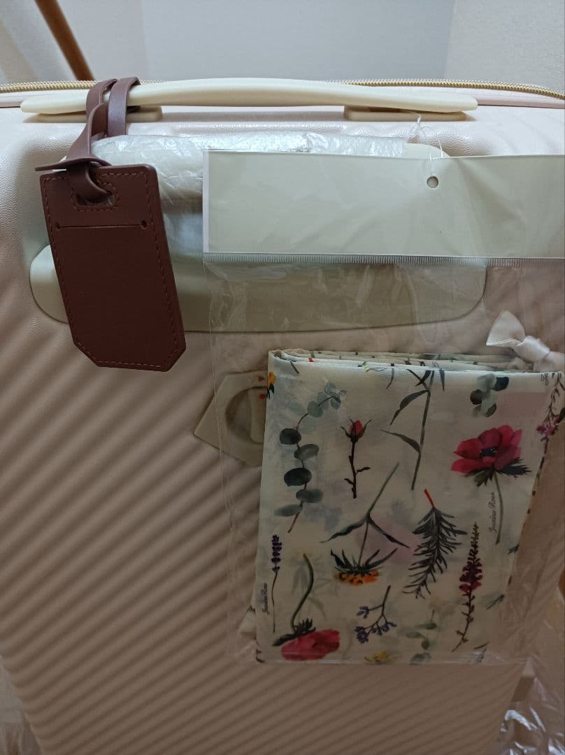 【新品未使用】HaNT✕JEWELNA ROSEコラボ　スーツケースМサイズ