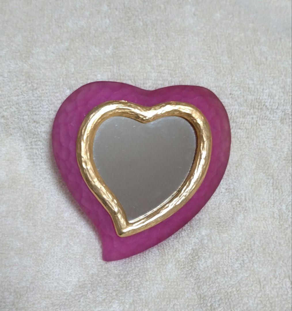 美品】イヴサンローラン コンパクトミラー ハート - メルカリ