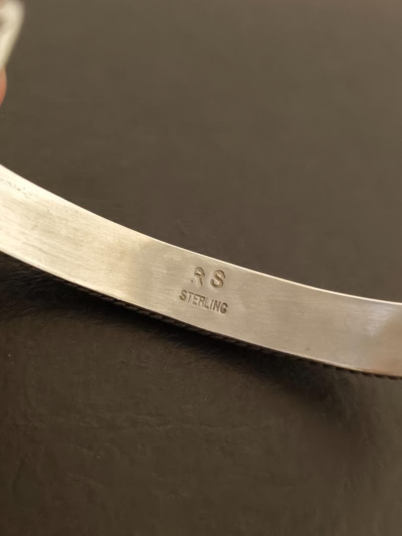 ズニ インディアンジュエリー ターコイズ コーラル スターリング バングル