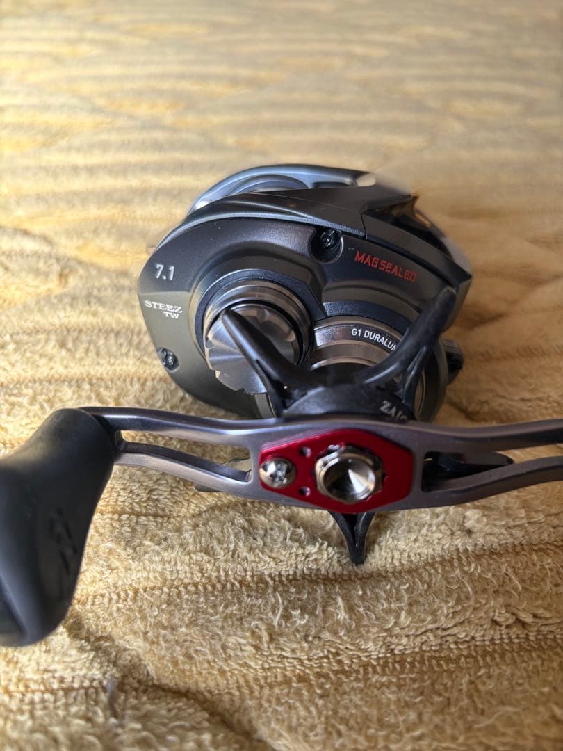 ダイワ　スティーズTW 7.1 右