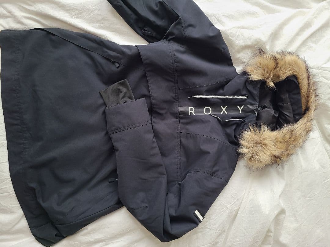 ROXY 黒 ファー付きウィンタージャケット　スノボウェア