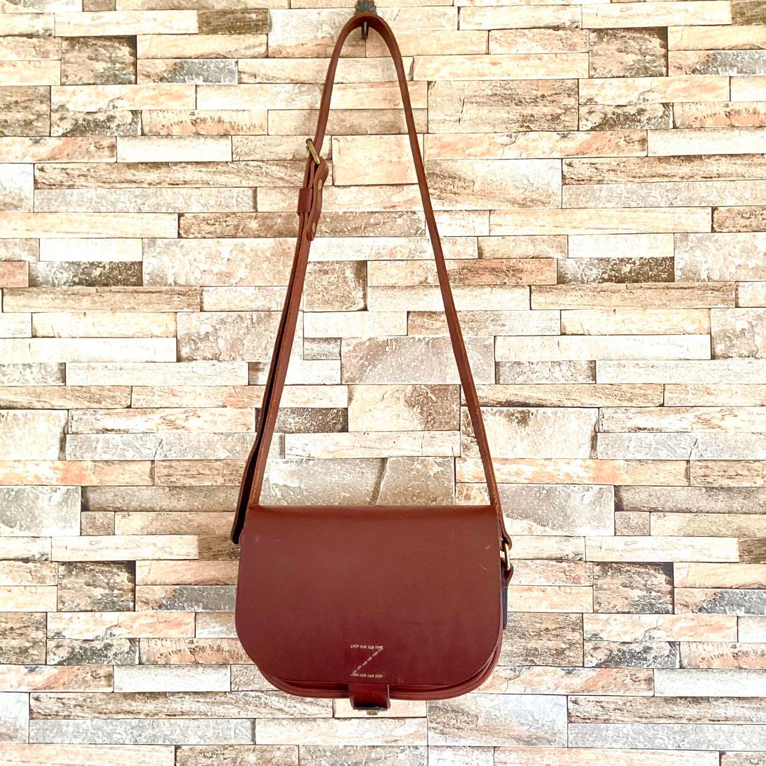 HERZ ラティーゴレザー フラップショルダーバッグ CP-80 チョコ - メルカリ