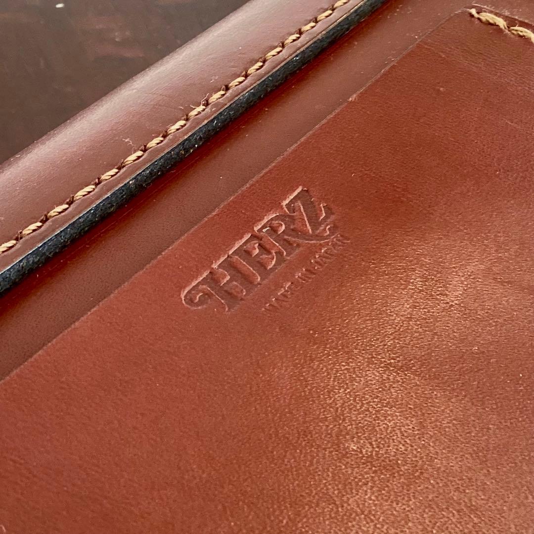 HERZ ラティーゴレザー フラップショルダーバッグ CP-80 チョコ - メルカリ