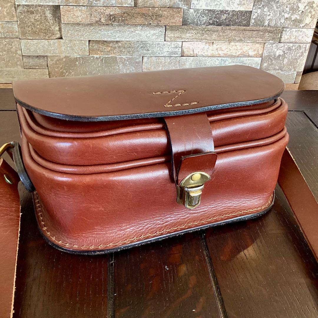 HERZ ラティーゴレザー フラップショルダーバッグ CP-80 チョコ - メルカリ