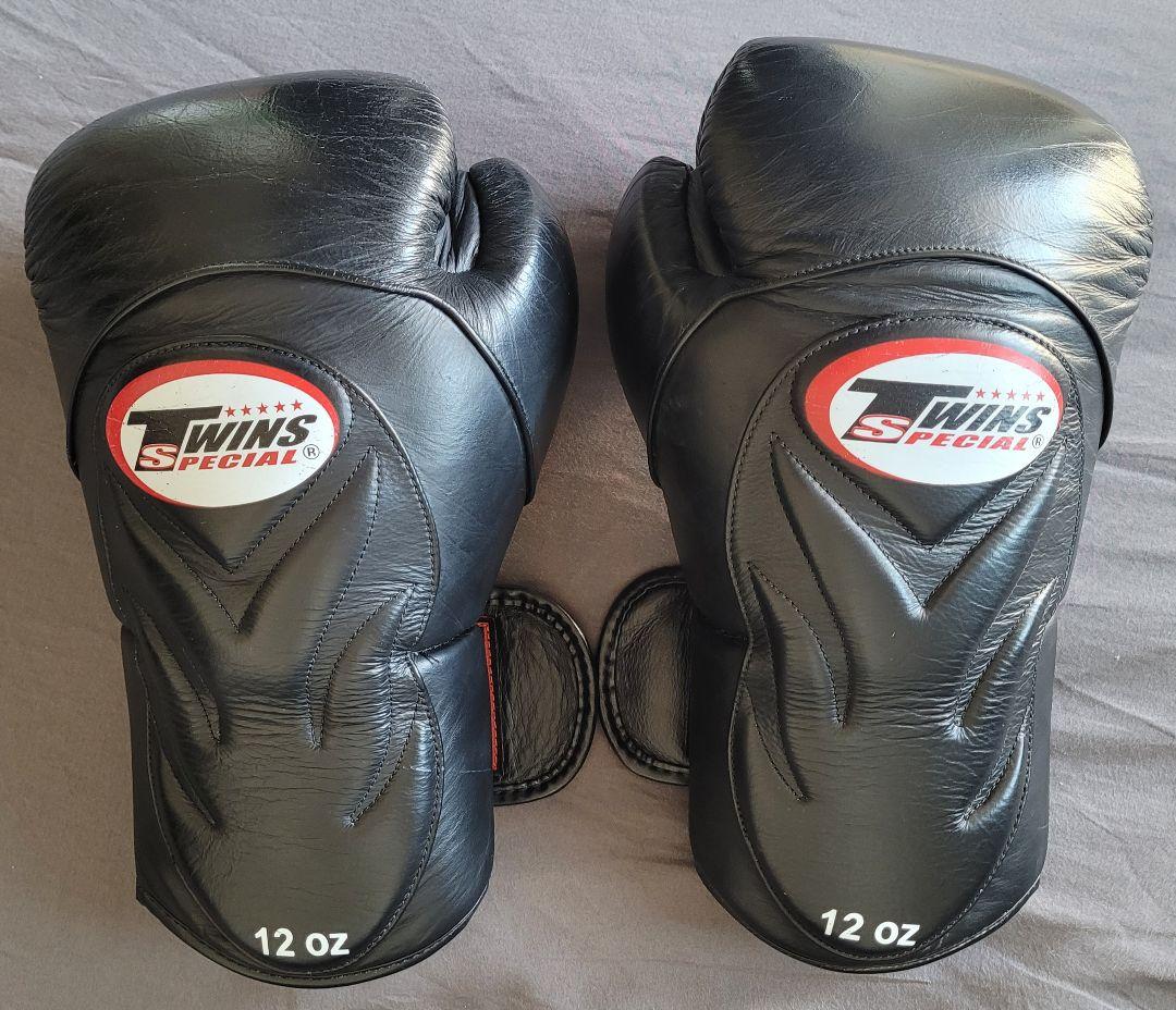Twins キック ボクシンググローブ 本革製 12オンス 黒 Black
