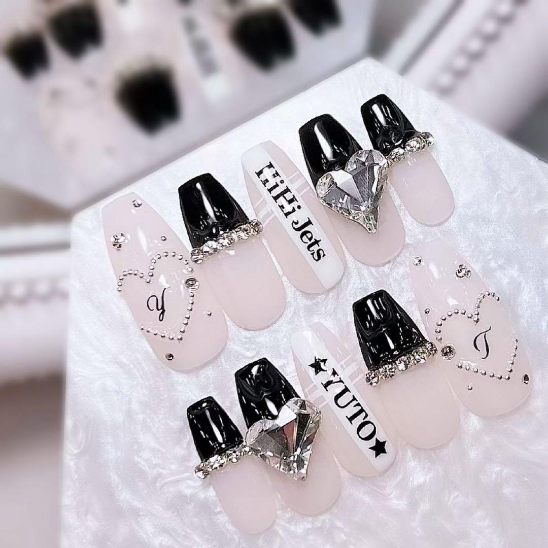 ネイルチップ 量産型 ちゅるん 黒ネイル ワンホン オタクネイル 地雷