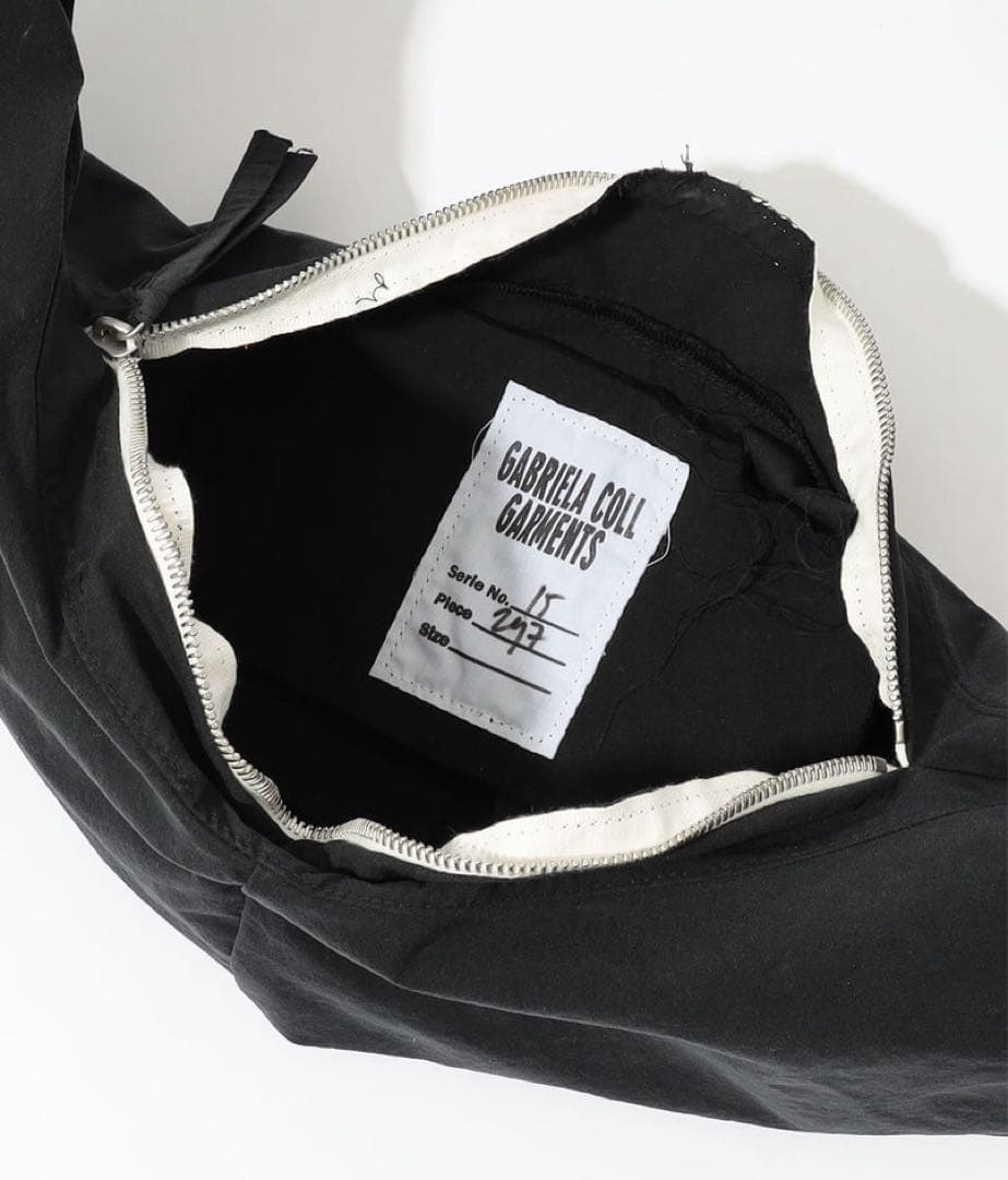 gabriela coll garments ナイロンバッグ　ブラック