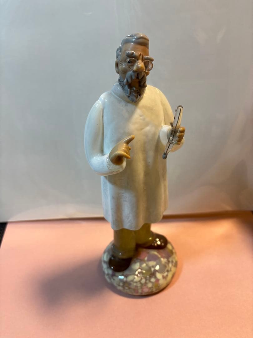 チェコ共和国 ボヘミアガラス ドクター人形 ドクタードール - メルカリ