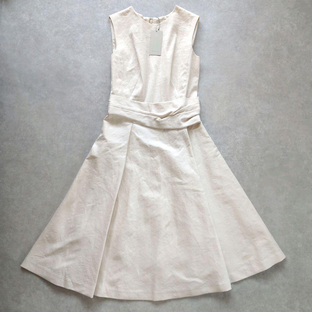 未使用タグ付き✨ エポカ フィジックスラミー タックベルト風ドレス 38