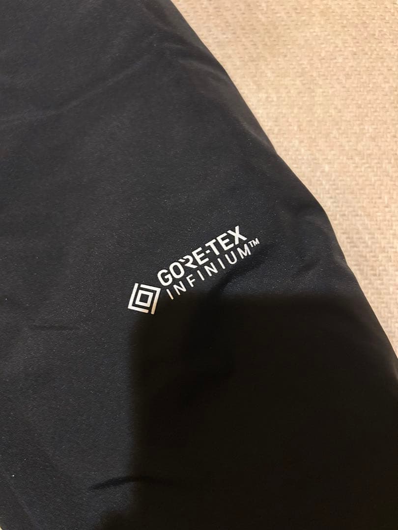 ブラックスキーウェア上下セット　GORE-TEX