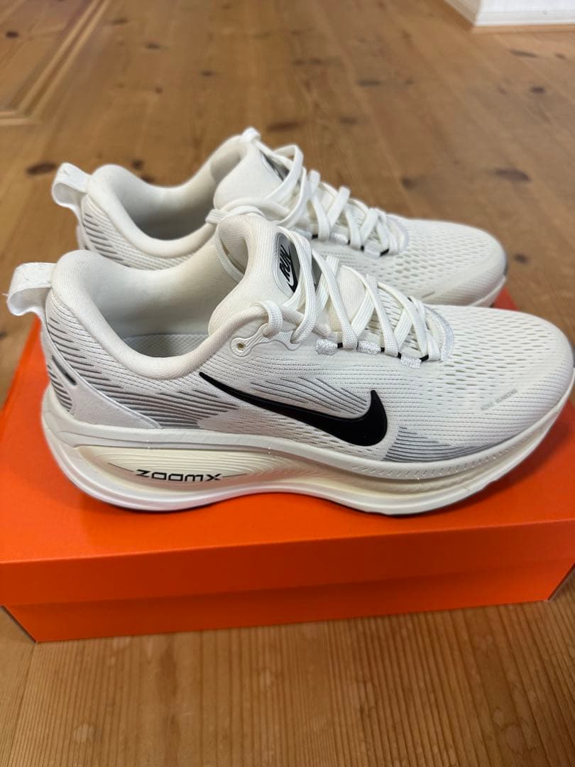 NIKEボメロ18(25.0cm)