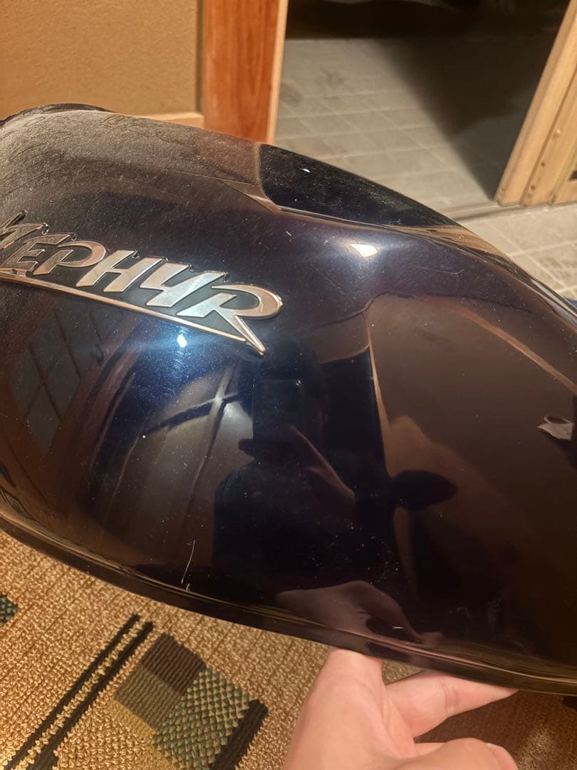 ゼファー タンク