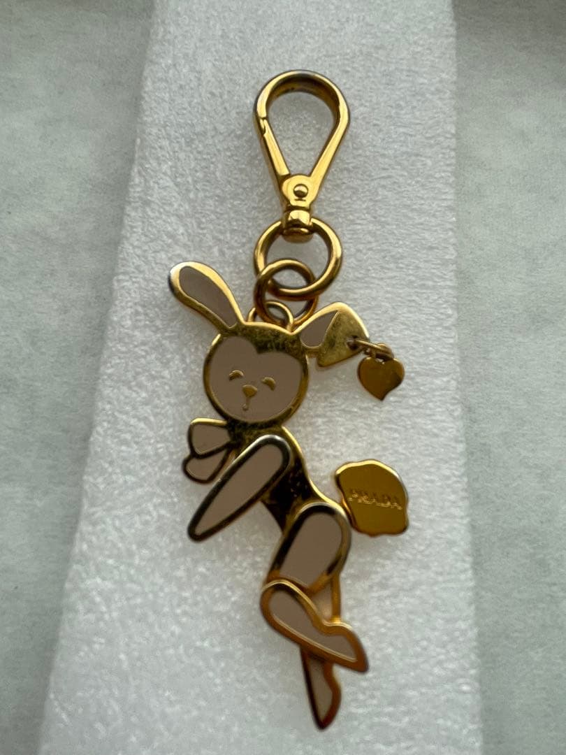 PRADA プラダ ゴールドカラー バニーウサギ キーホルダー 33.3g