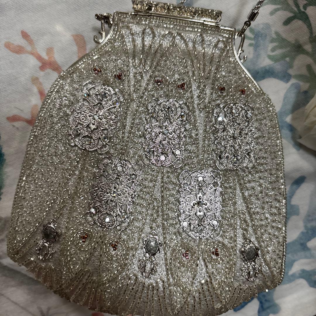 LUMY はしもと　高級シルバー ビーズ装飾 パーティーバッグ皇室御用達　未使用