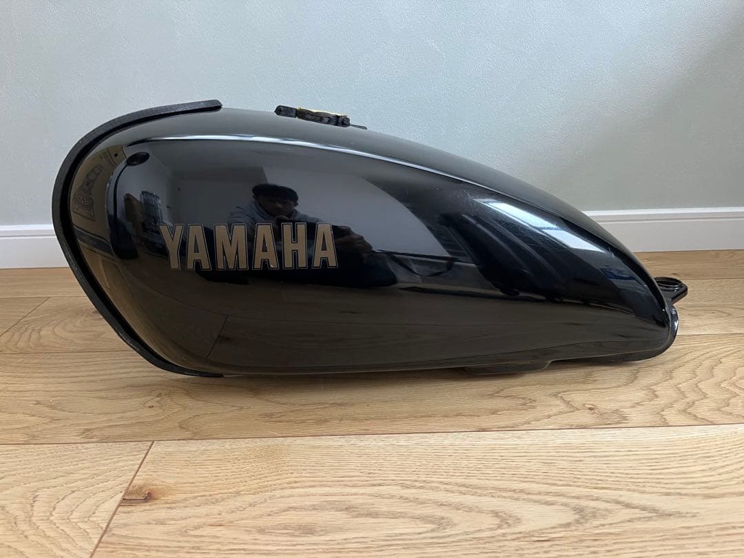 希少 SR400 ナロータンク 12リットル ➁-3 - メルカリ