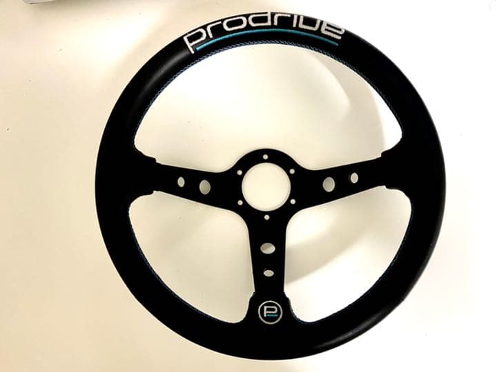 MOMO Prodrive ステアリングホイール 本体