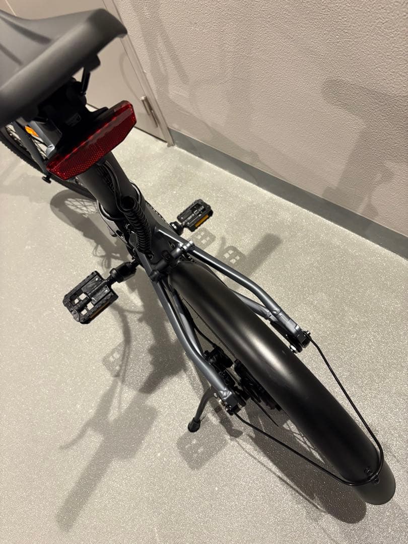 ADO AIR 20 電動アシスト折りたたみ自転車　グレー