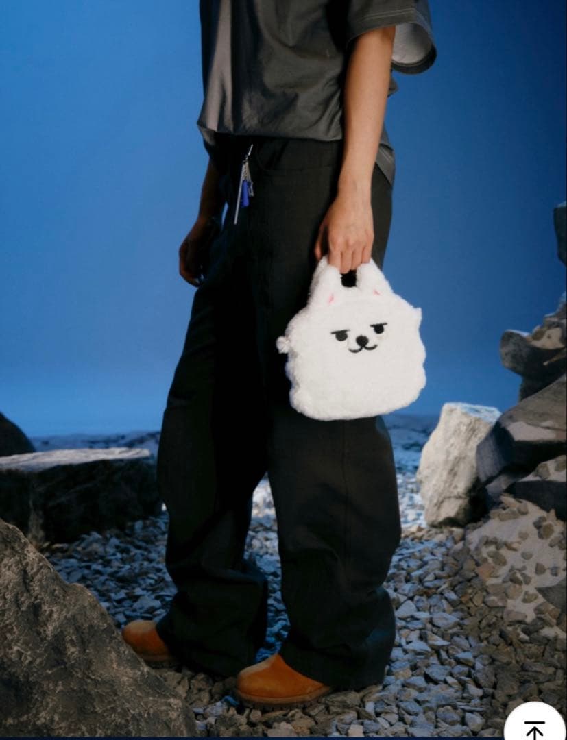 TXTプルバトゥ バムグッ クロスバッグ ボムギュ - メルカリ