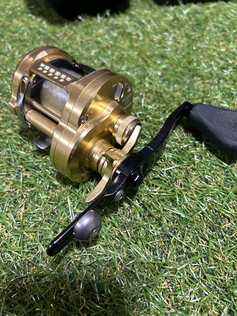 カルカッタコンクエストMD 401XGLH ベイトリール