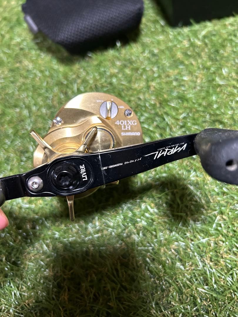 カルカッタコンクエストMD 401XGLH ベイトリール