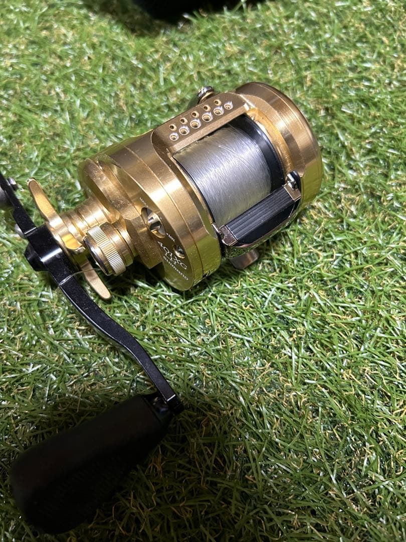 カルカッタコンクエストMD 401XGLH ベイトリール