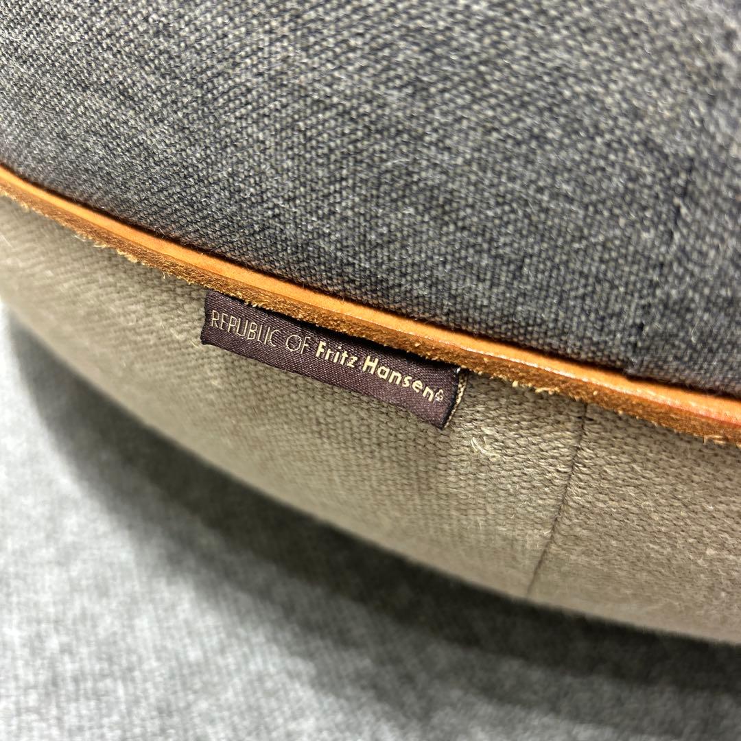 Fritz Hansen/フリッツハンセン POUF/プフ グレー ラージ 中古