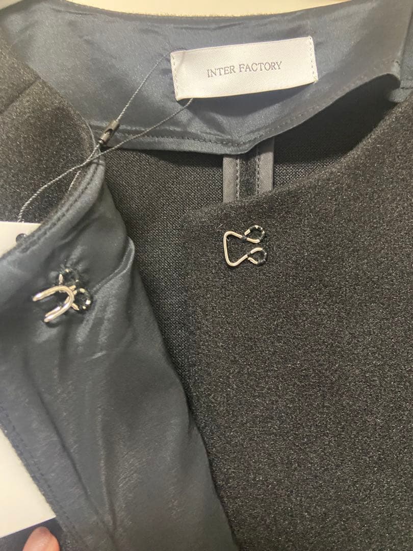 専用ページ 新品(インターファクトリー)ノーカラーケープコート ブラックポンチョ