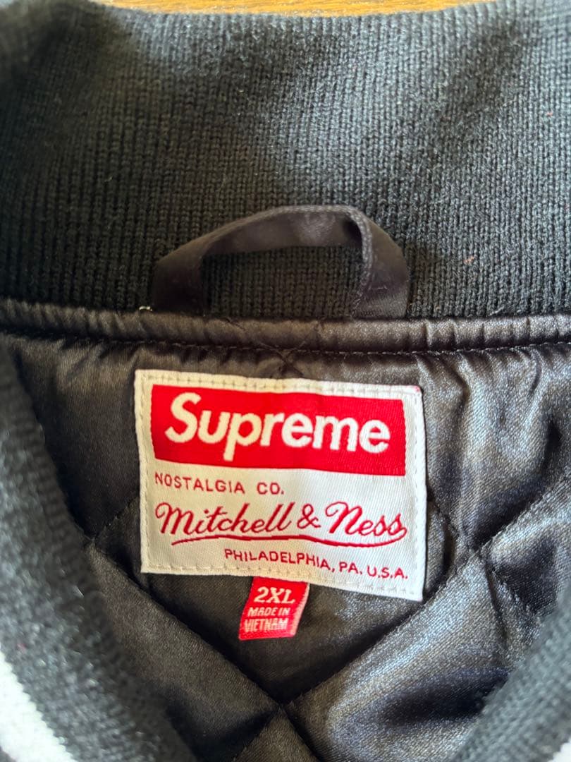 Supreme ミッチェル&ネススタジャン