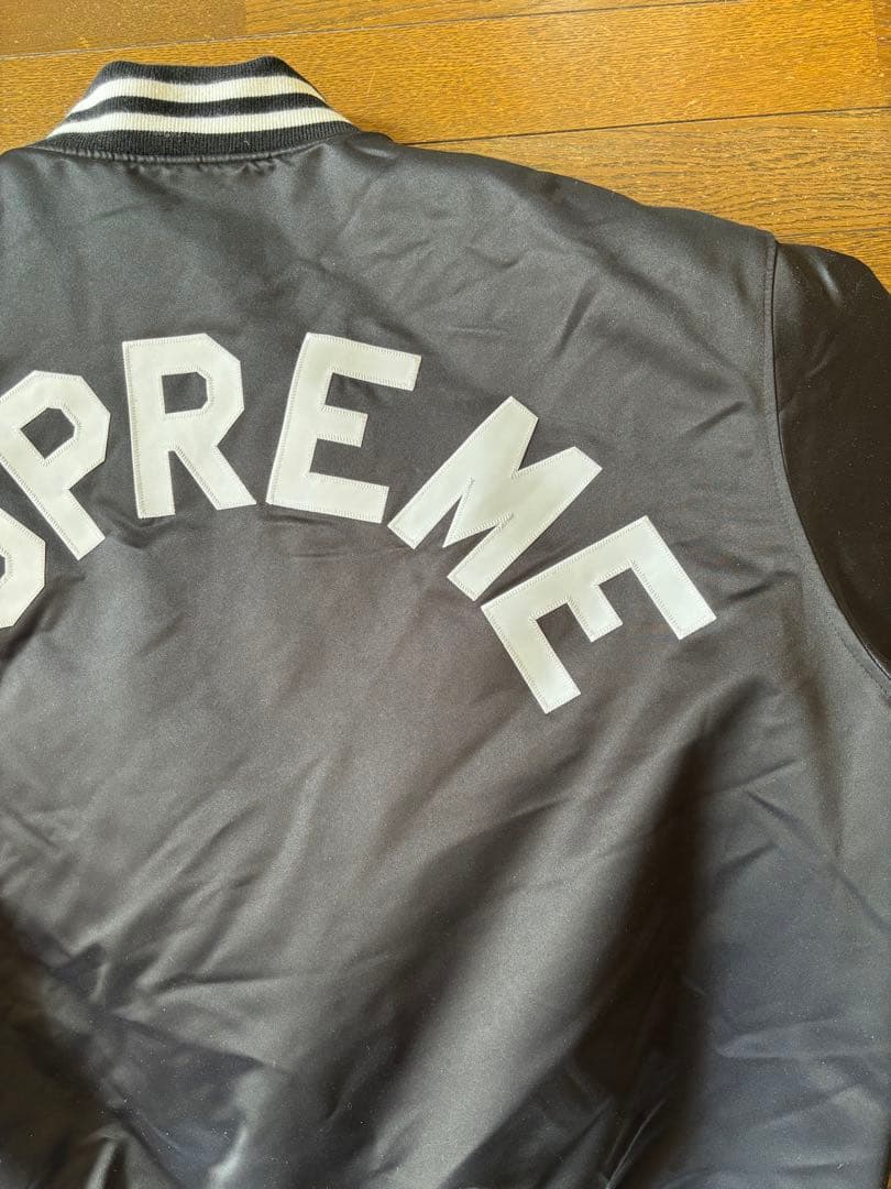 Supreme ミッチェル&ネススタジャン