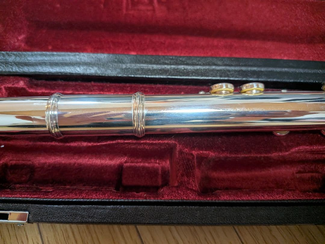 YAMAHA　ヤマハ　 フルート YFL-451　　Eメカ搭載　 ケース付き