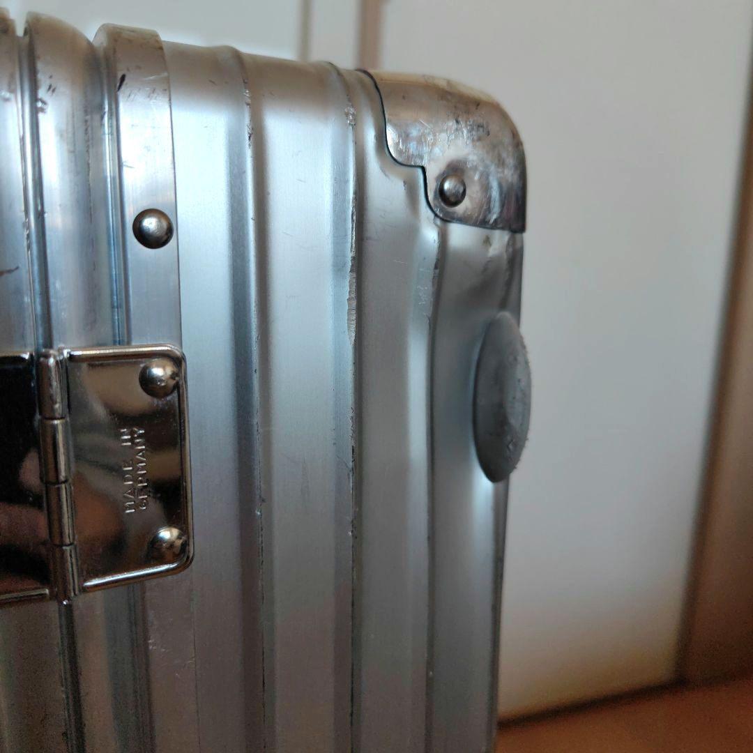 RIMOWA アルミ キャリーケース②（48×26×74cm）