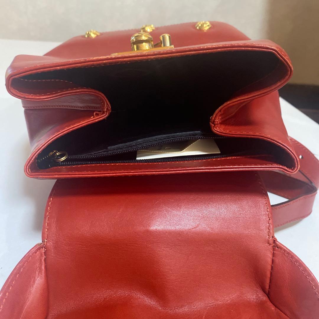 サルヴァトーレフェラガモ レザーリュック