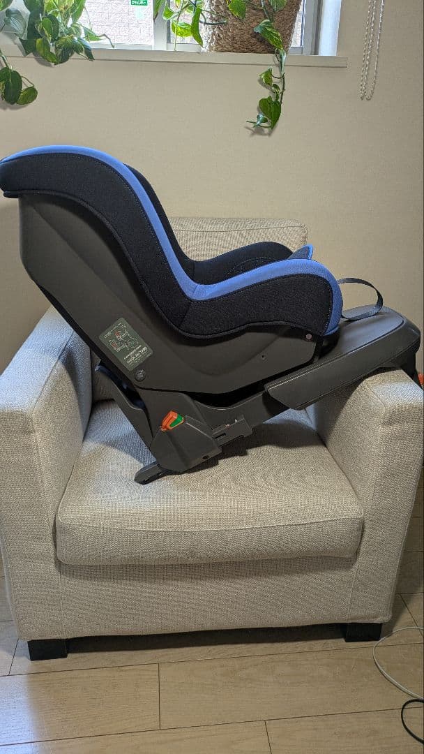 トヨタ純正　NEO G-Child ISO leg チャイルドシート