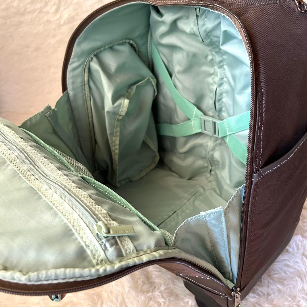 美品　サムソナイト　4輪キャリーケース　機内持ち込み可能　ハンドル調整可能