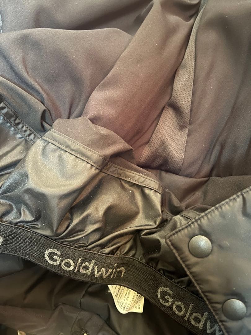 クリーニング済み　ゴールドウィン　スノーウェア　黒　スキー　スノー　上